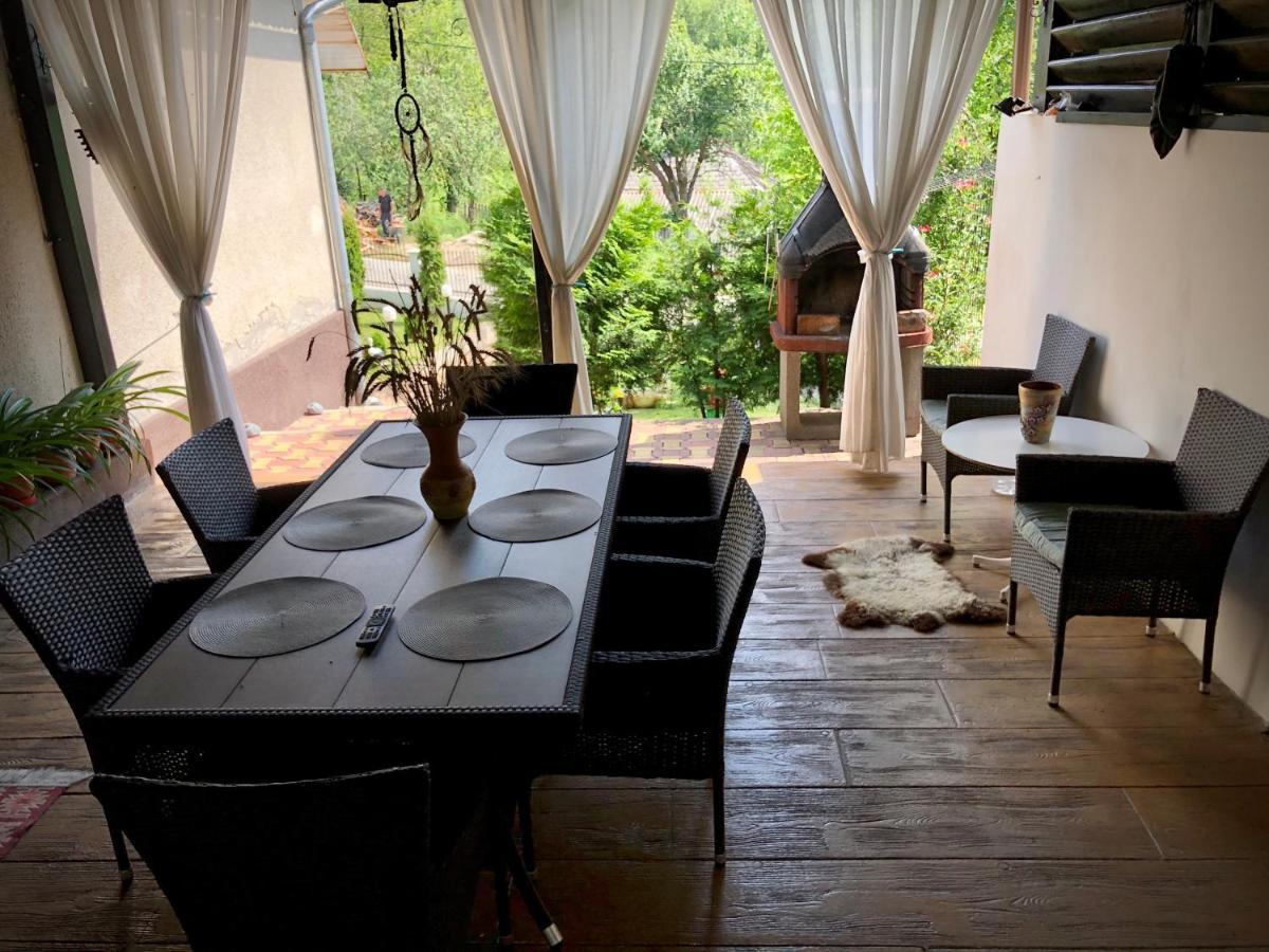 Milostea Casa Paunescu מראה חיצוני תמונה